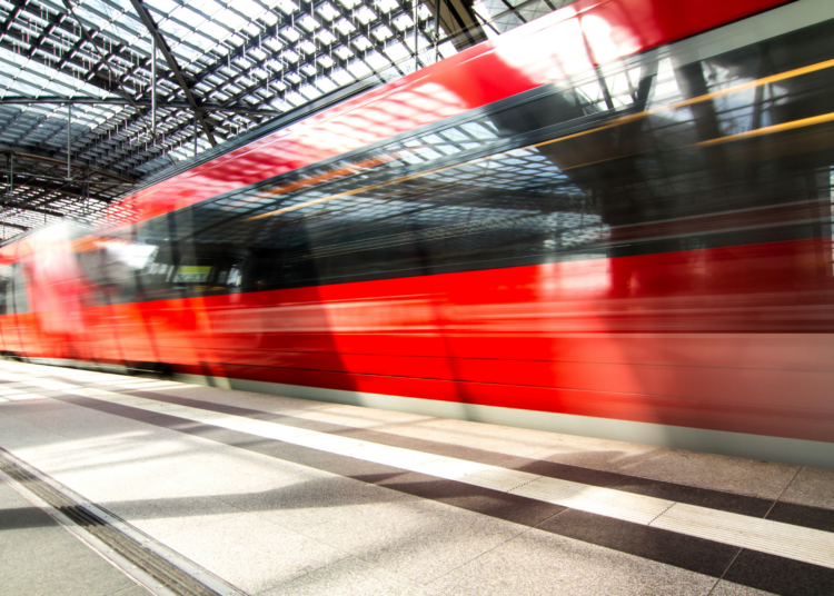La Mesa del Turismo exige una rebaja temporal en las tarifas de la Alta Velocidad